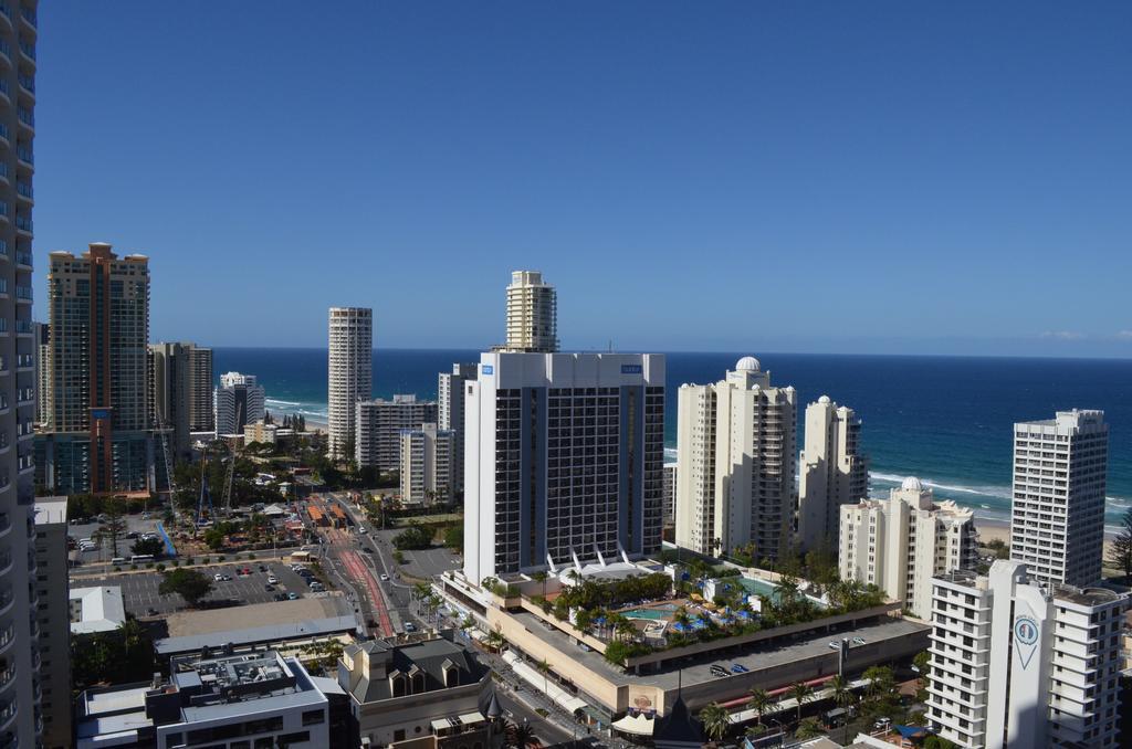 Great Escape At Chevron Renaissance Apartment Gold Coast Exterior photo