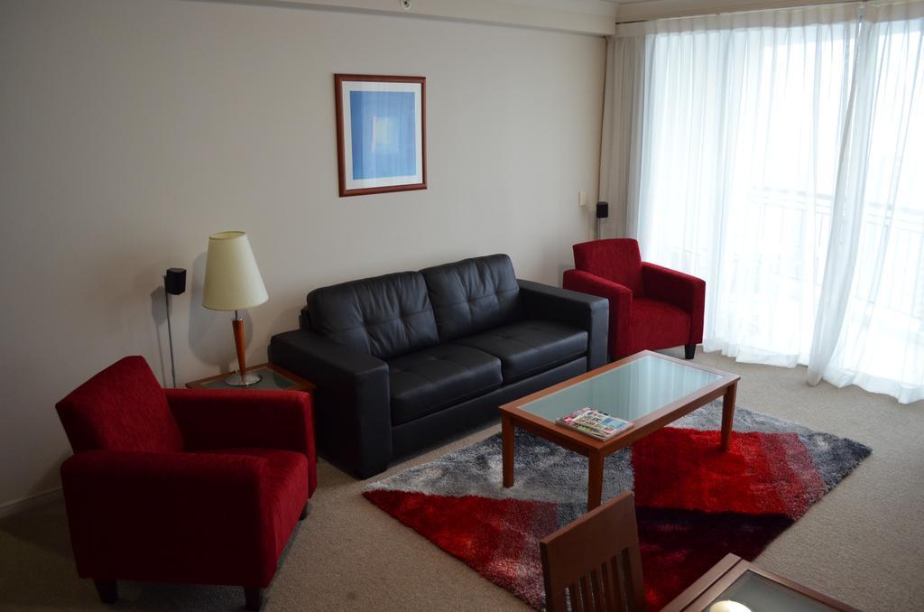 Great Escape At Chevron Renaissance Apartment Gold Coast Exterior photo